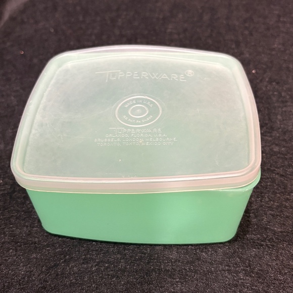 Vintage TUPPERWARE Sheer Green Storage Container #311-36 & Clear Lid #310-4 - Picture 1 of 5